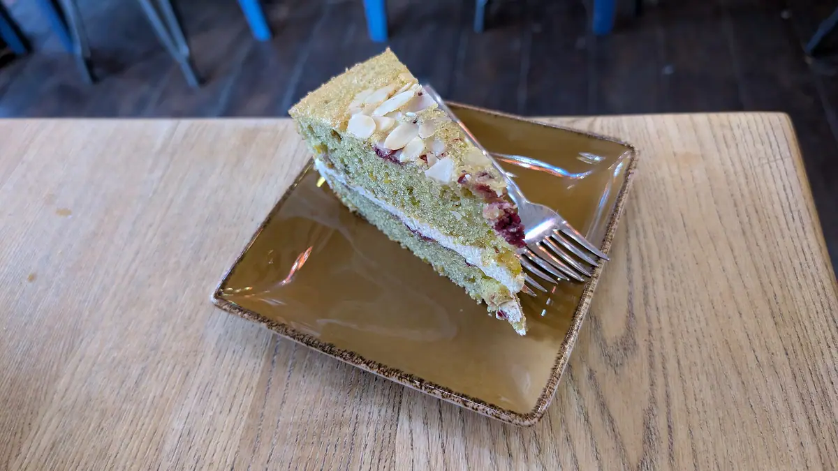 Cake Box – eggless cake shop in Upper Edmonton, London