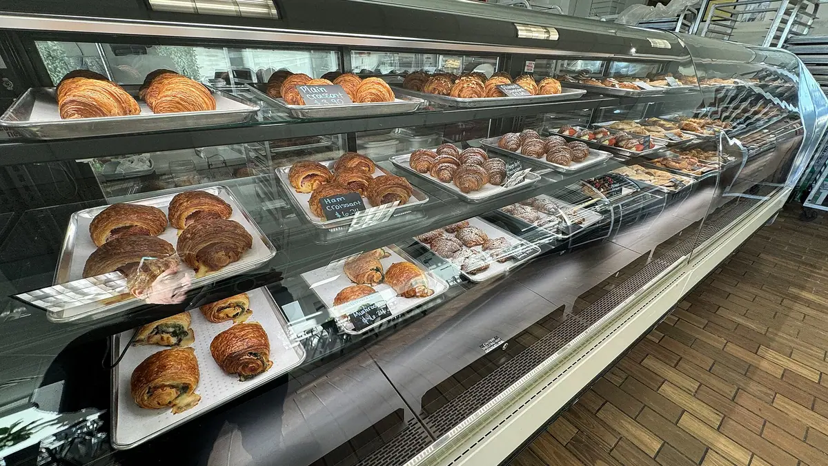 Eggless Cake Shop bakes